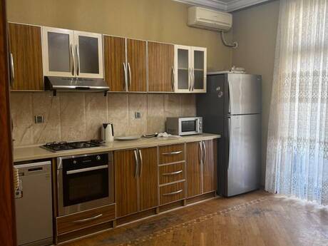 Kirayə 3 otaqlı mənzil, 135 m², 8 Noyabr: 1 200 ₼/ay 4