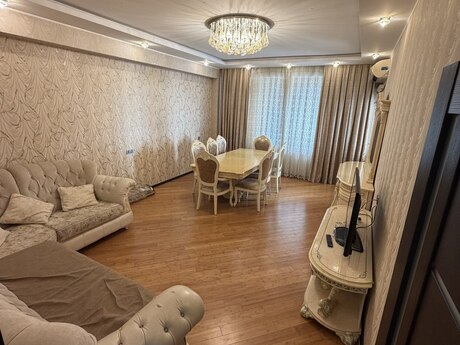 4-room apartment for rent, 180 m², Gənclik: 200 ₼/mo 2