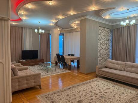 Kirayə 4 otaqlı mənzil, 210 m², 28 May: 2 700 ₼/ay 3