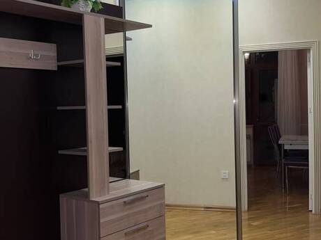 Kirayə 2 otaqlı mənzil, 80 m², İnşaatçılar: 800 ₼/ay 2
