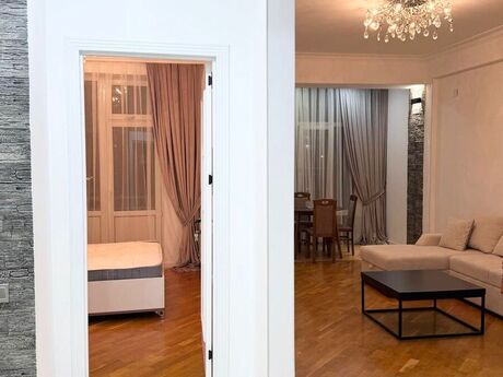 Kirayə 2 otaqlı mənzil, 70 m², 28 May: 1 000 ₼/ay 4