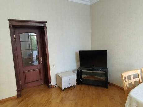Kirayə 2 otaqlı mənzil, 60 m², 28 May: 800 ₼/ay 4