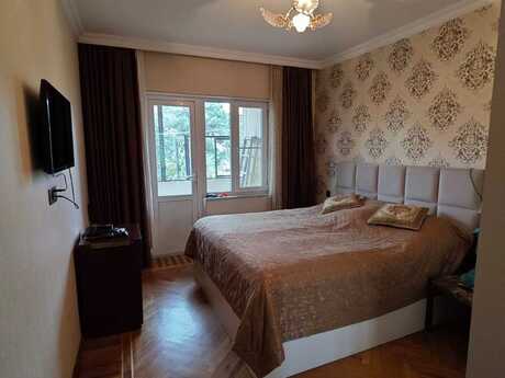 3-комнатная квартира, 85 м², 7-ci mikrorayon: 223 000 ₼ 5
