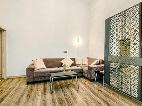 2-room apartment, 72 m², Sahil: 250 000 ₼ 3