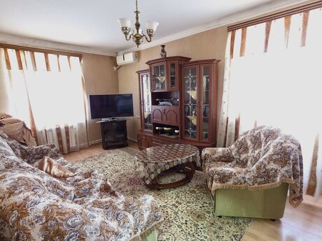 Elan №6442399 - Bakı, Bakıxanov q., 1 otaqlı, 40 m², 4/5 mərtəbə