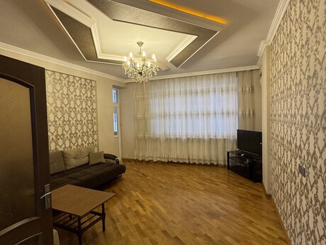 2-комнатная квартира, 81 м², 8-ci mikrorayon: 215 000 ₼ 3