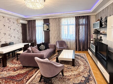 3 otaqlı mənzil, 136 m², Azadlıq Prospekti: 340 000 ₼ 2