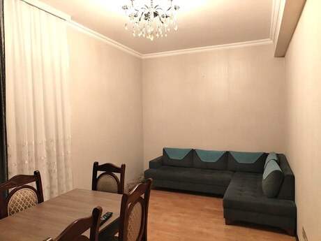 Объявление №6442523 - Баку, м. Иншаатчылар, 2-комн., 75 м², 2/9 этаж