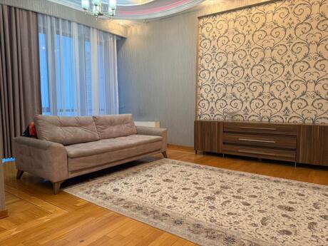 Kirayə 4 otaqlı mənzil, 200 m², 28 May: 2 500 ₼/ay 5