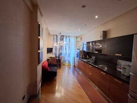 Kirayə 4 otaqlı mənzil, 200 m², 28 May: 2 000 ₼/ay 4