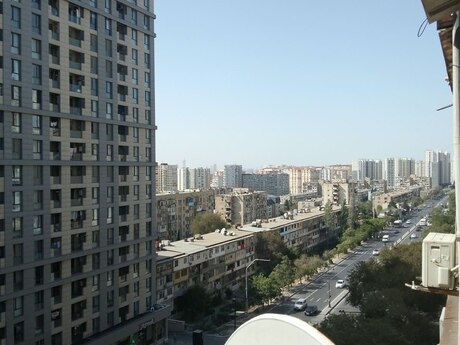Объявление №6442560 - Баку, Хатаинский р., 3-комн., 80 м², 8/9 этаж