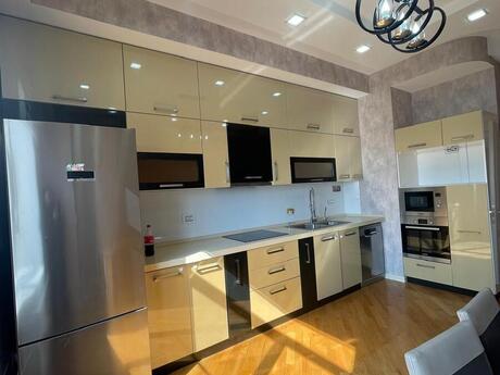 Kirayə 3 otaqlı mənzil, 132 m², Ağ şəhər: 1 950 ₼/ay 4