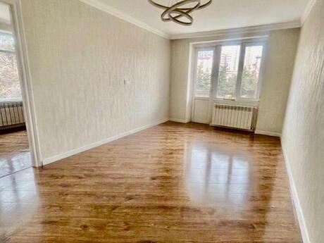 Elan №6442570 - Bakı, Qara Qarayev m., 2 otaqlı, 50 m², 2/5 mərtəbə