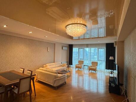 Kirayə 3 otaqlı mənzil, 250 m², Şah İsmayıl Xətai: 2 500 ₼/ay 2
