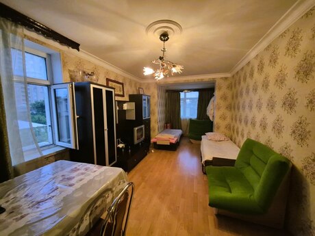 Elan №6442648 - Bakı, Elmlər Akademiyası m., 1 otaqlı, 30 m², 5/5 mərtəbə