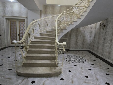 9-room apartment for rent, 350 m², Elmlər Akademiyası: 480 ₼/mo 3