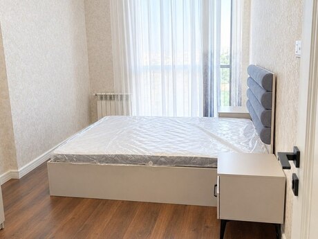 2-room apartment for rent, 85 m², 8 Noyabr: 1 200 ₼/mo 3