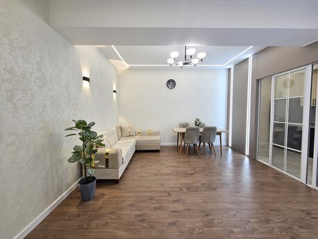 Elan №6442726 - Bakı, 28 May m., 2 otaqlı, 65 m², 10/17 mərtəbə
