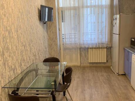 Kirayə 3 otaqlı mənzil, 150 m², Nizami: 1 350 ₼/ay 4