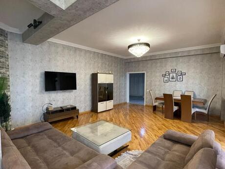 Kirayə 3 otaqlı mənzil, 160 m², Nəsimi: 1 300 ₼/ay 2
