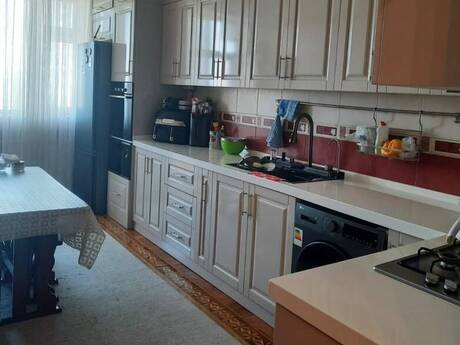 2-room apartment, 58 m², 8-ci mikrorayon: 219 900 ₼ 3