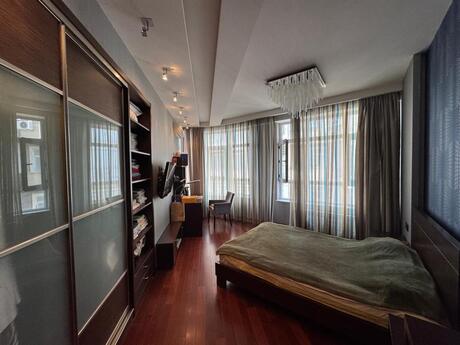 4 otaqlı mənzil, 180 m², Səbail: 450 000 ₼ 4