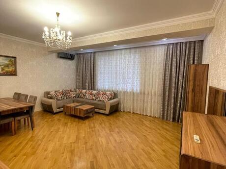 Kirayə 3 otaqlı mənzil, 150 m², Nəsimi: 1 300 ₼/ay 3