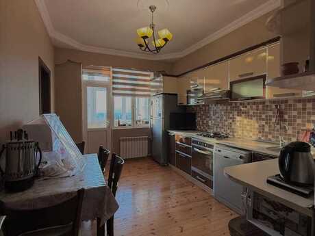 3-room apartment for rent, 105 m², Memar Əcəmi: 750 ₼/mo 2