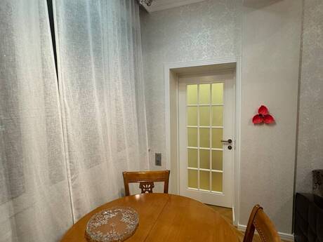 Kirayə 3 otaqlı mənzil, 110 m², Nizami: 1 350 ₼/ay 3