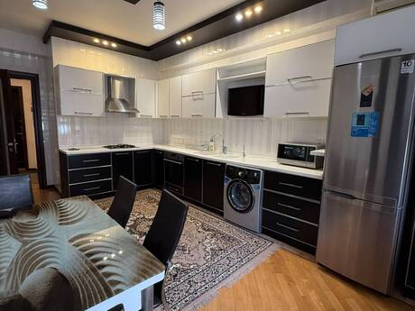 Kirayə 3 otaqlı mənzil, 150 m², Nəriman Nərimanov: 1 200 ₼/ay 4