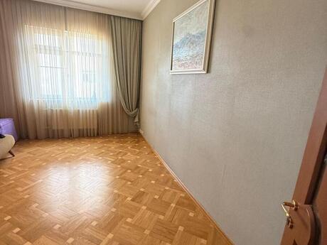 4-room apartment, 180 m², İnşaatçılar: 400 000 ₼ 3