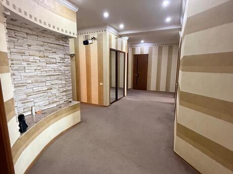 4-room apartment, 180 m², İnşaatçılar: 400 000 ₼ 2
