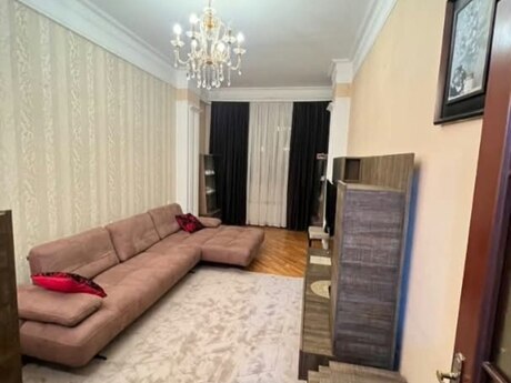 Kirayə 2 otaqlı mənzil, 70 m², 28 May: 1 000 ₼/ay 2