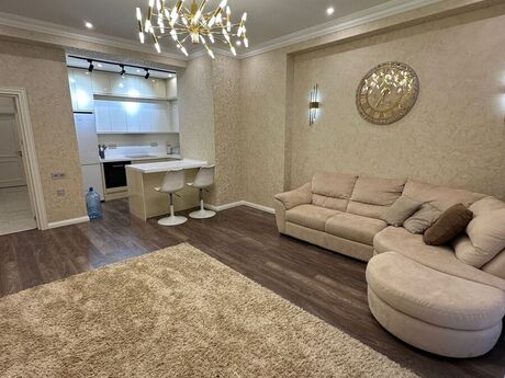 Kirayə 3 otaqlı mənzil, 100 m², Ağ şəhər: 1 600 ₼/ay 2