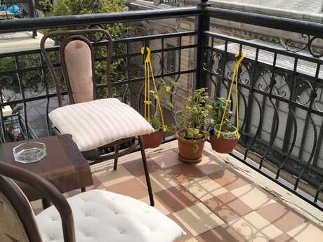 Elan №6443075 - Bakı, Sahil m., 2 otaqlı, 80 m², 4/4 mərtəbə