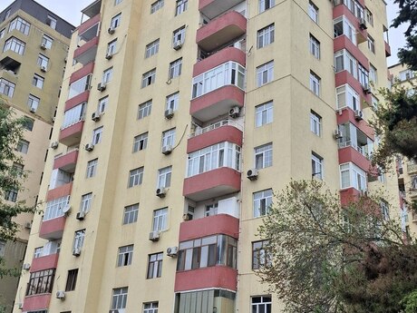 4-комнатная квартира, 150 м², Azadlıq Prospekti: 297 000 ₼ 4