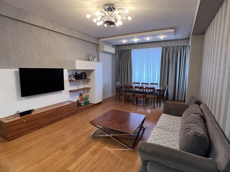 3 otaq · 90 m² · 16/19 mərtəbə, Alyans MTK