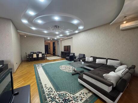 Kirayə 4 otaqlı mənzil, 220 m², Elmlər Akademiyası: 1 300 ₼/ay 2
