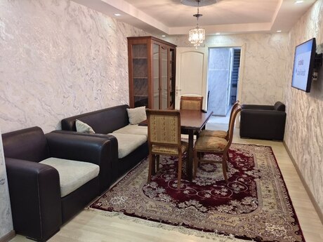 Elan №6443337 - Bakı, İnşaatçılar m., 3 otaqlı, 70 m², 4/5 mərtəbə