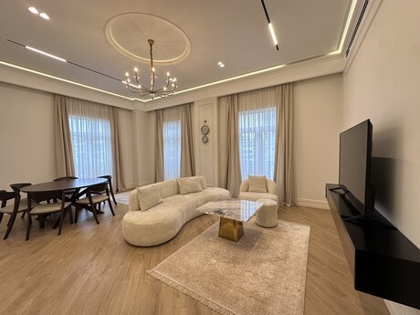 Объявление №6443361 - Баку, пос. Аг шехер, 5-комн., 180 м², 4/7 этаж