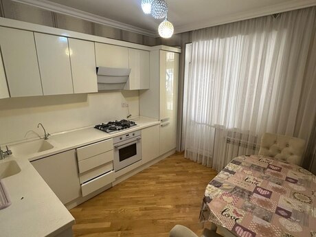 Объявление №6443363 - Баку, пос. Ени Ясамал, 3-комн., 91 м², 8/20 этаж