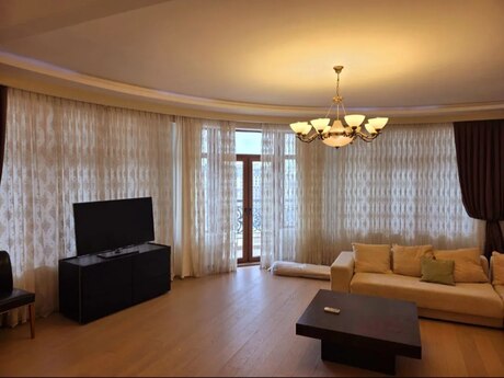 3 otaq · 190 m² · 18/20 mərtəbə, 28 May