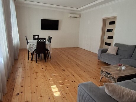 4 otaqlı həyət evi, 120 m², Binə: 75 000 ₼ 4