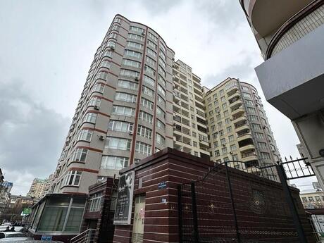 Объявление №6443506 - Баку, м. Нариман Нариманов, 4-комн., 200 м², 14/15 этаж