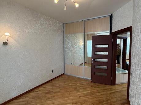 3-комнатная квартира, 65 м², 8-ci mikrorayon: 229 000 ₼ 2
