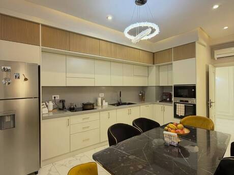 4-комнатная квартира, 324 м², Ağ şəhər: 1 100 000 ₼ 3