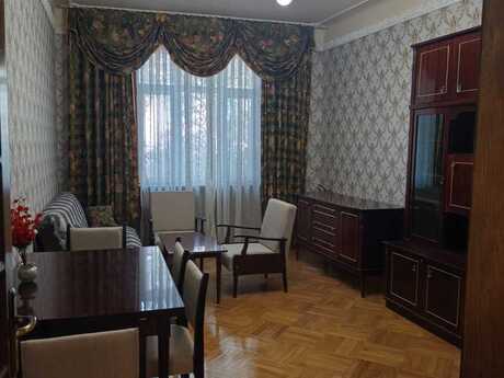 Elan №6443612 - Bakı, Yasamal r., 2 otaqlı, 50 m², 2/4 mərtəbə