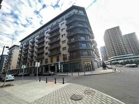 4-комнатная квартира, 147 м², Ağ şəhər: 555 000 ₼ 2