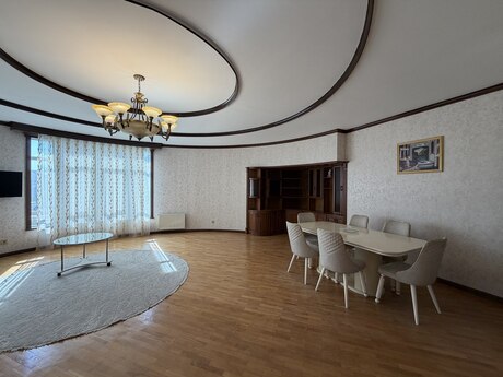 5-room apartment for rent, 240 m², 28 May: 1 800 ₼/mo 4