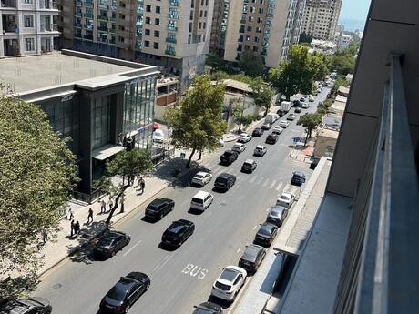 Elan №6443743 - Bakı, 28 May m., 3 otaqlı, 106 m², 7/16 mərtəbə